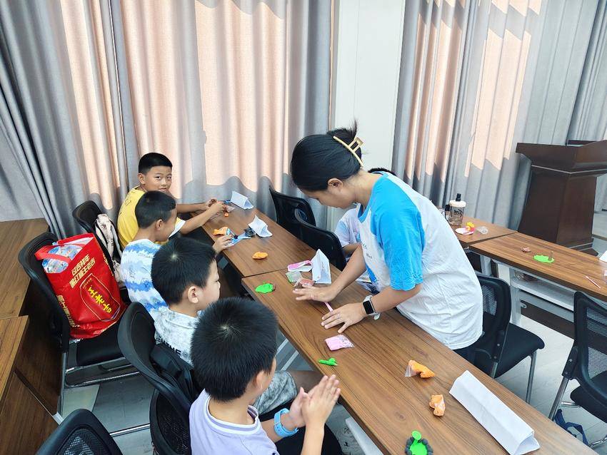 青春实践育新苗 全面发展促成长.docx